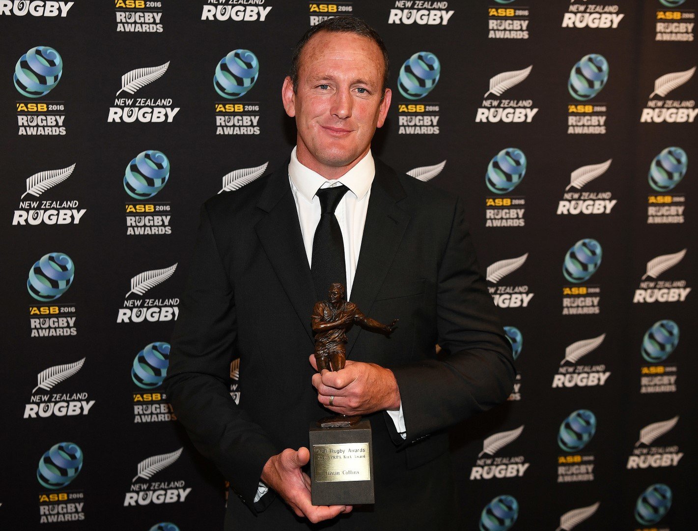 Justin Collins receives the NZRPA Kirk Award